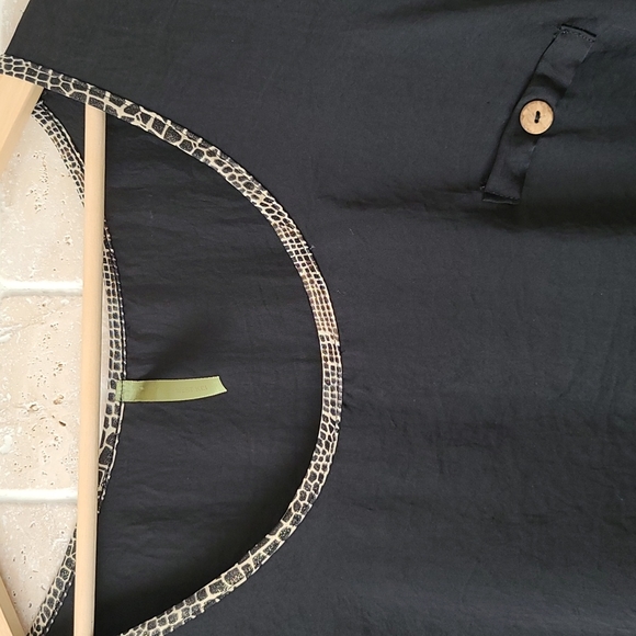 West Kei Women's Black Short Sleeve Tunic (Sz M/L) - Picture 8 of 9